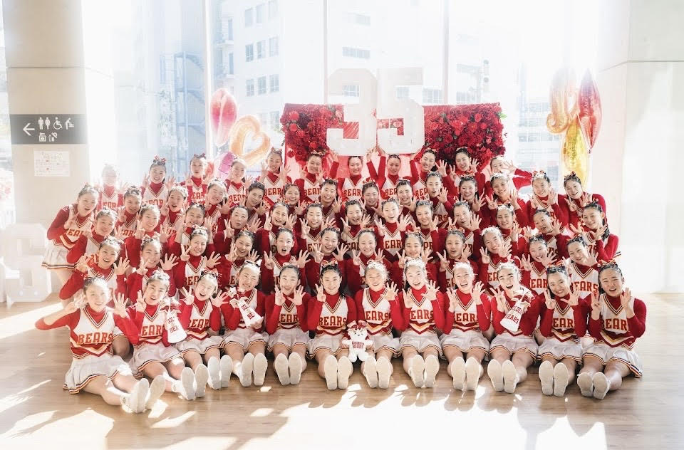 箕面自由学園高等学校チアリーダー部 GOLDENBEARS