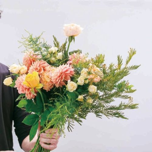 部屋に飾る花束をつくってみませんか 本格的な大きな花束 Greensnap グリーンスナップ 部屋に飾る花束をつくってみませんか 本格的な大きな花束 Greensnap グリーンスナップ