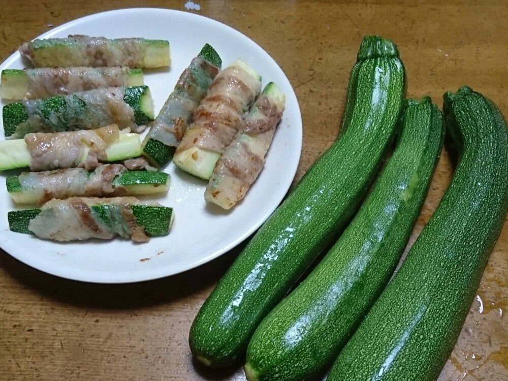 ズッキーニ　実　肉巻き