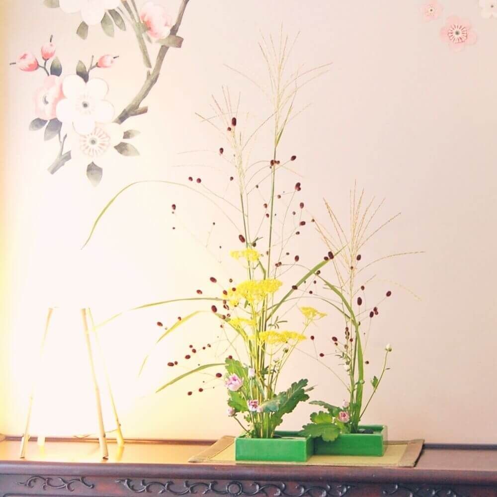 ススキ　オミナエシ　ワレモコウ　キク