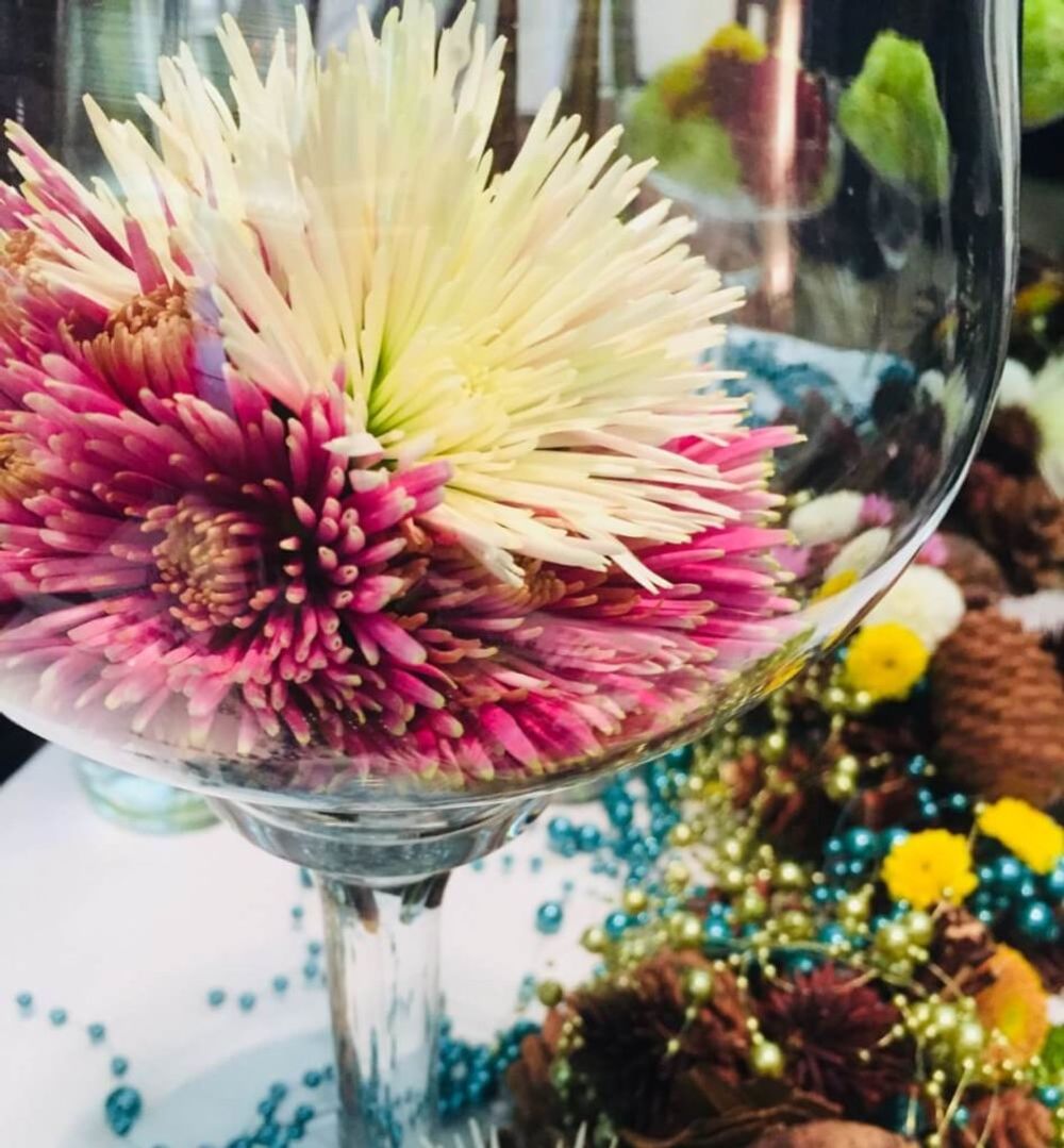 ワイングラス　花　花瓶