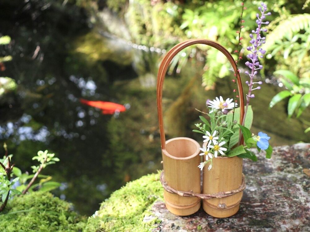 花器　木の花瓶