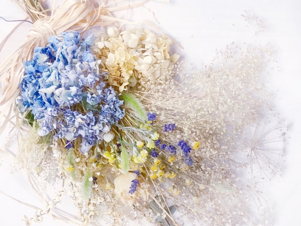 スワッグでおうちを彩ろう！色や花を使い分ければ春夏秋冬楽しめる