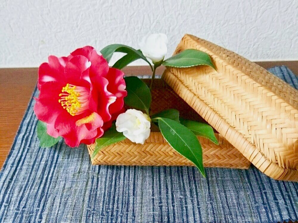 和風　花かご　アレンジ　椿