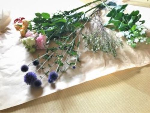 枕花とは 花の選び方や値段相場 贈り方などのマナーは Greensnap グリーンスナップ