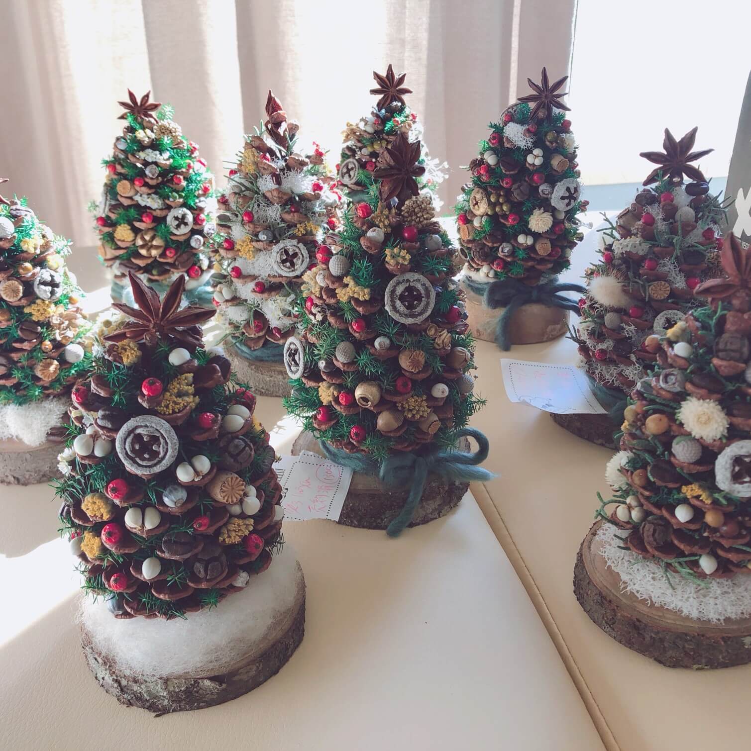 ハンドメイド 松ぼっくりツリー 3 - クリスマス