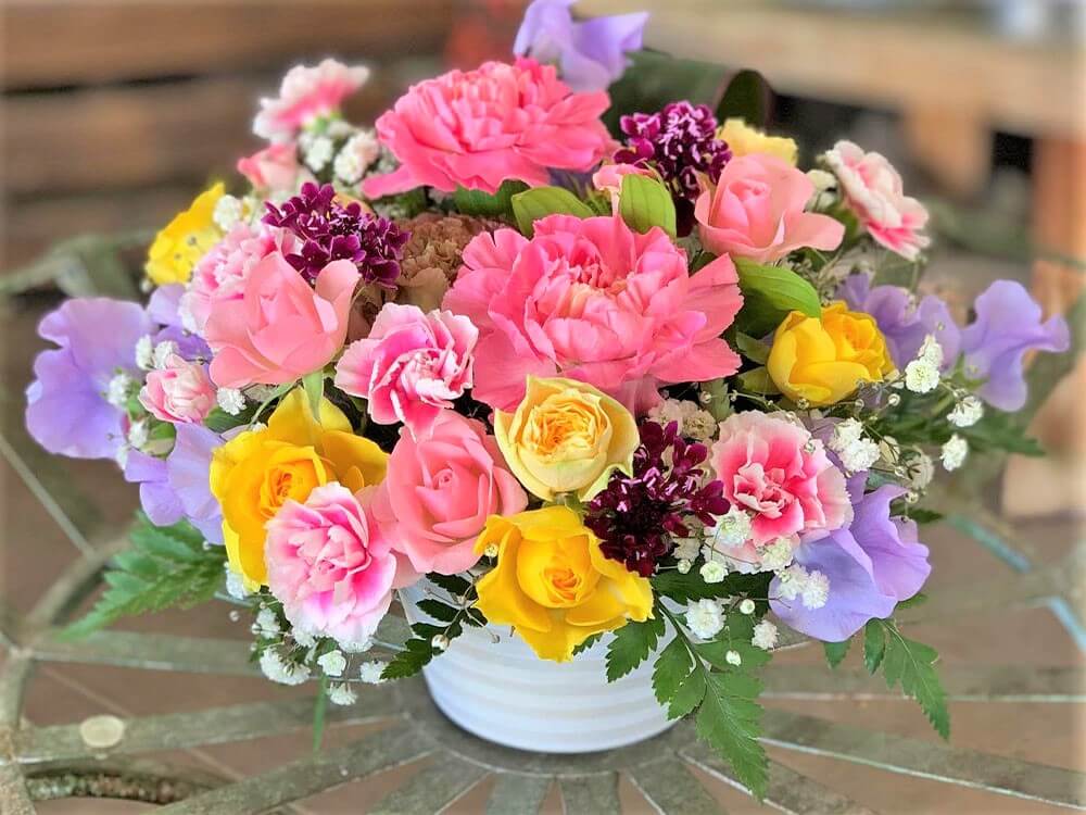 退職祝いに贈るおすすめの花や値段の相場 マナーはある Greensnap グリーンスナップ